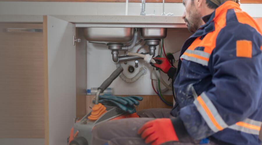 Professional slab leak plumber services in Higbee, MO